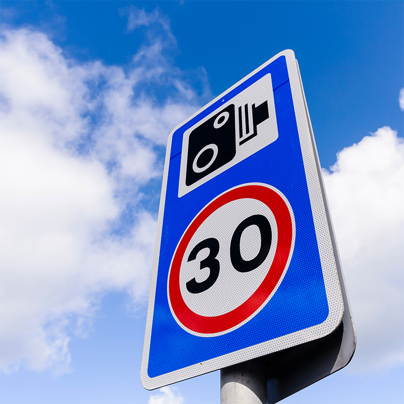 30 speed limit sign  